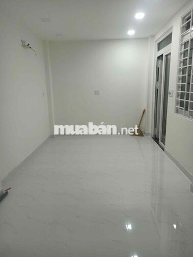 phòng trọ Âu Cơ, 1 trệt 1 lầu đúc, đủ nội thất, nhà mới đẹp, giờ tự do