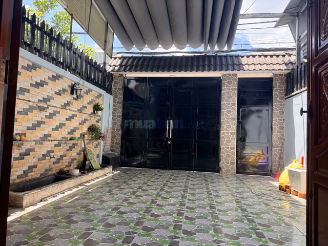 Bán nhà mặt phố Thạnh Lộc 16, 8,9 tỷ, DT: 126m2