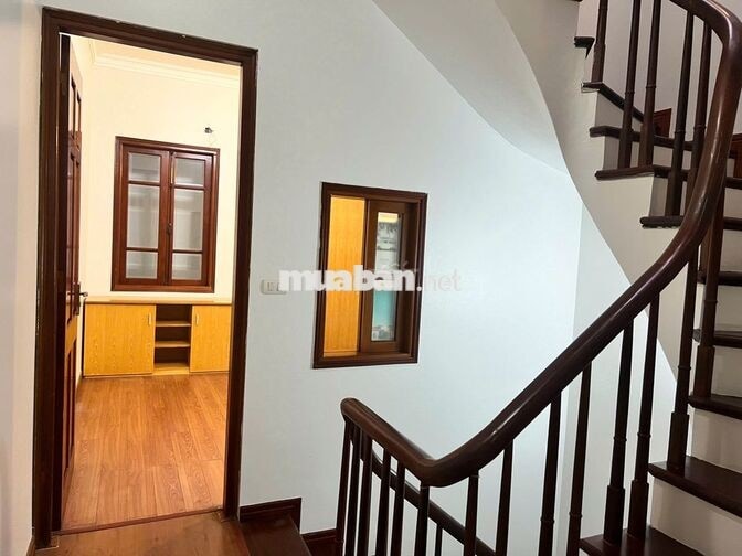 Cho thuê nhà Nguyễn Chí Thanh 50m2, 4 ngủ đầy đủ nội thất chỉ 18 triệu