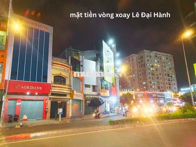 MẶT TIỀN ÂU CƠ – VÒNG XOAY LÊ ĐẠI HÀNH, ĐANG CHO NGÂN HÀNG THUÊ