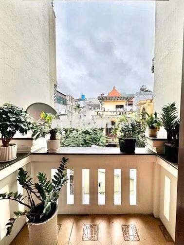 Căn hộ Studio tuyệt đẹp, ban công rộng, đầy đủ nội thất tại 44/28 Tứ L