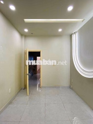 Cho thuê nhà 3 tầng ngay Đặng Văn Ngữ - Khu kinh doanh sầm uất - 44m2