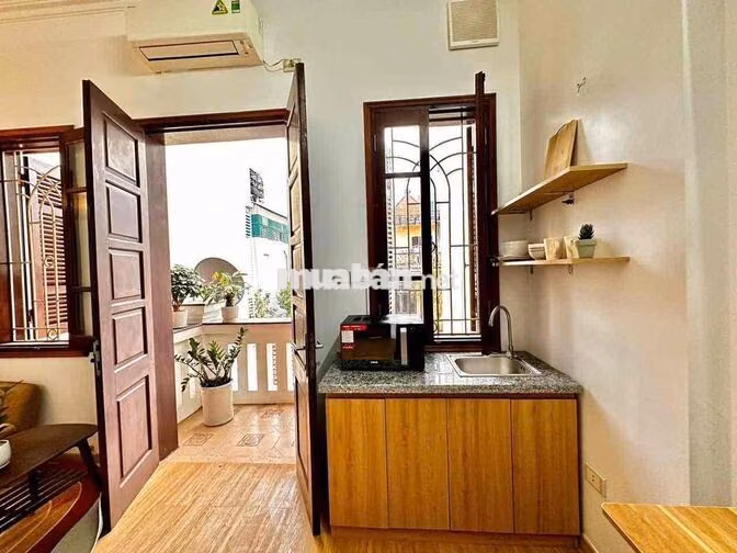 Căn hộ Studio tuyệt đẹp, ban công rộng, đầy đủ nội thất tại 44/28 Tứ L