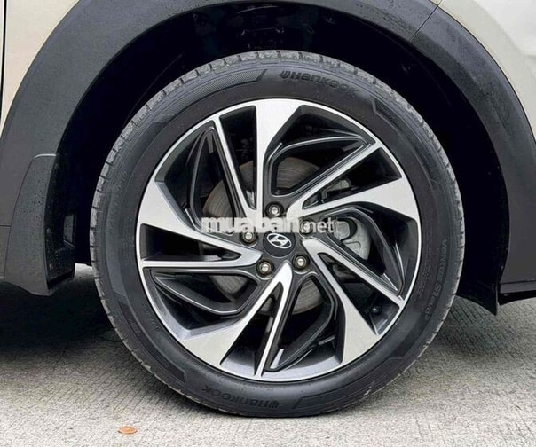 Hyundai Tucson 1.6 Turbo sản xuất 2020