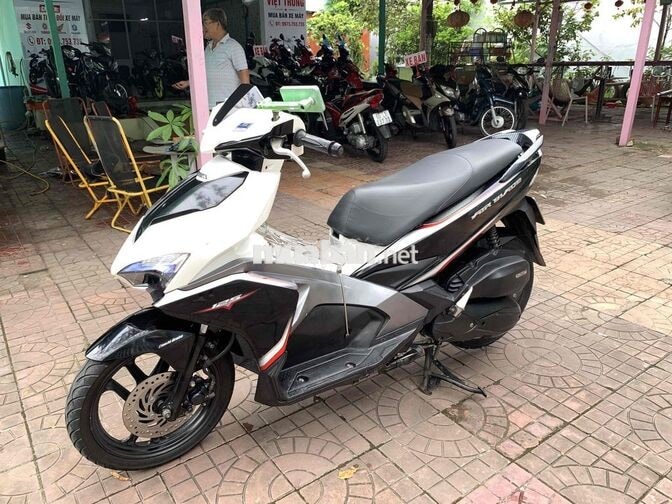 Honda Air Blade 2016 Trắng đen