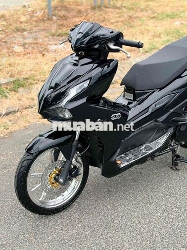 Honda Air Blade 4vall 2024 Đen bóng mâm crom mới