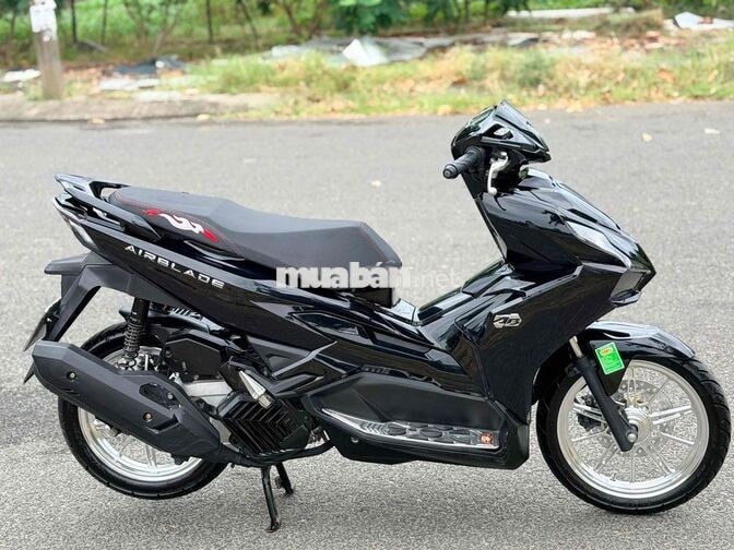 Honda Air Blade 4vall 2024 Đen bóng mâm crom mới