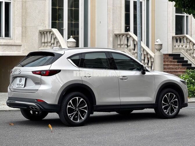 Mazda CX-5 Premium Active Xám bạc xi măng 8.000 km