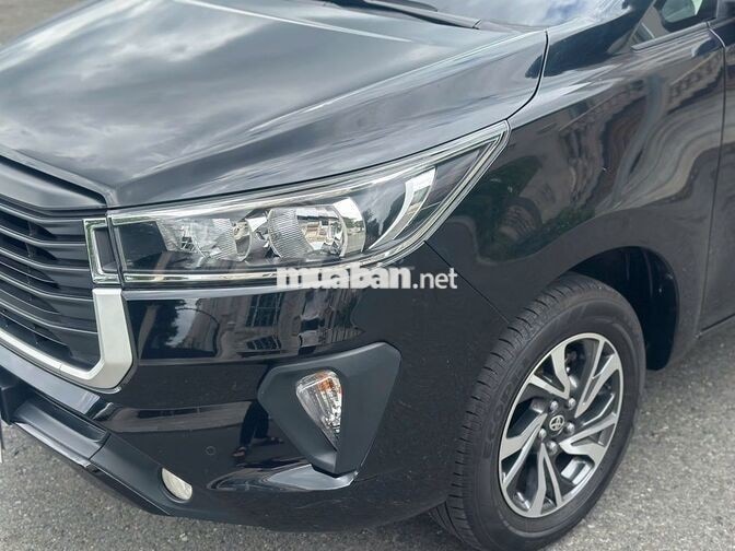 Toyota Innova 2.0E 2022 Đen Số sàn