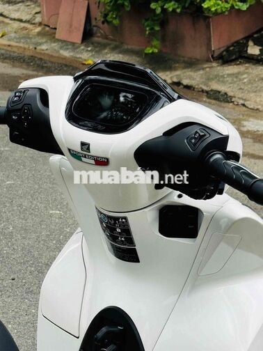 Honda SH 160i 2026 Trắng đen xe lướt 9 chủ
