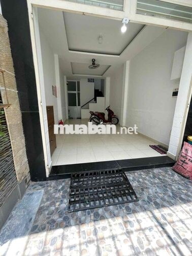 GIẢM GẦN 1 Tỷ KHU VIP LÊ VĂN SỸ-Q3 GIÁP PHÚ NHUẬN DÒNG TIỀN 500tr/thag