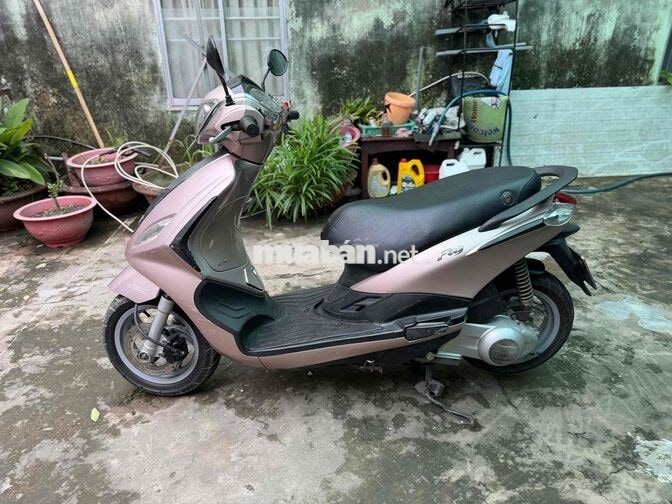 Piaggio Fly Nhập khẩu màu Hồng