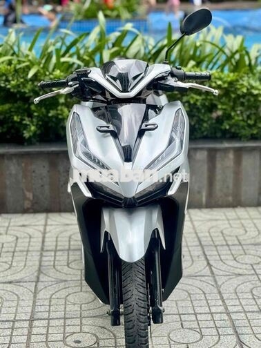 Vario 150 bạc posche đẹp keng (nợ xấu 17đ nhận xe)