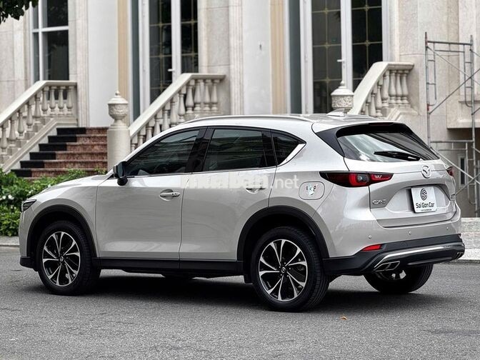 Mazda CX-5 Premium Active Xám bạc xi măng 8.000 km