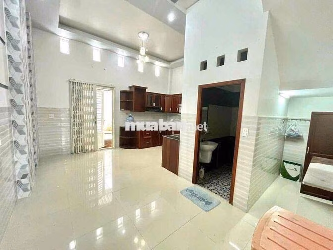 Cho thuê nhà 1 trệt 2 lầu KDC Hưng Phú 1