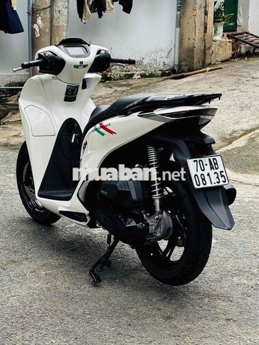 Honda SH 160i 2026 Trắng đen xe lướt 9 chủ