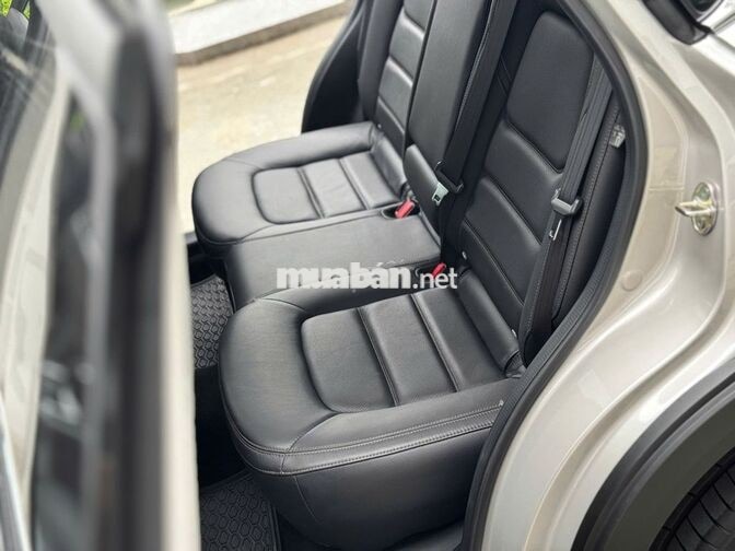 Mazda CX-5 Premium Active Xám bạc xi măng 8.000 km