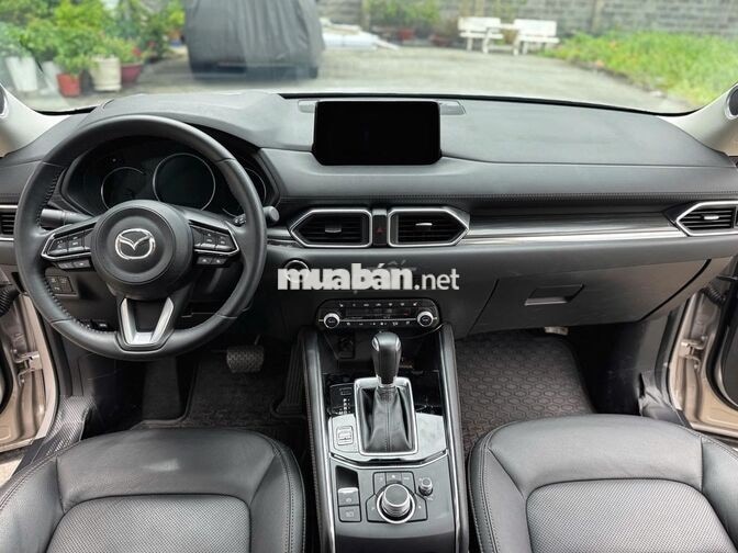 Mazda CX-5 Premium Active Xám bạc xi măng 8.000 km