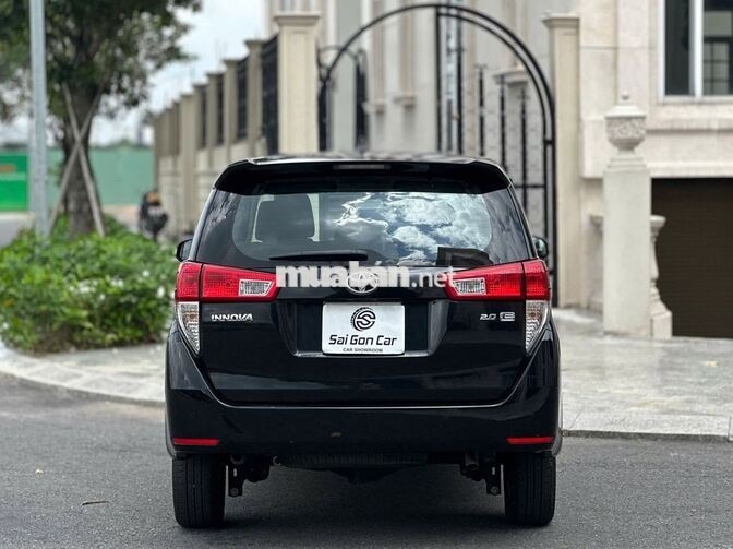 Toyota Innova 2.0E 2022 Đen Số sàn