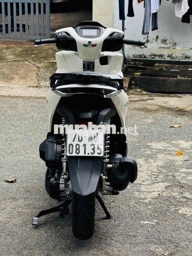 Honda SH 160i 2026 Trắng đen xe lướt 9 chủ