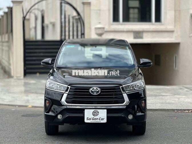 Toyota Innova 2.0E 2022 Đen Số sàn