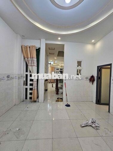 Nhà Nguyên Căn . Nội thất cơ bản. Điện nước giá nhà nước