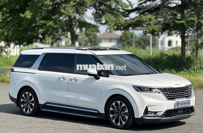 Kia Carnival Signature 2023 Trắng 24.000km