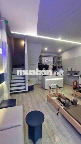 CHO THUÊ NHÀ MẶT TIỀN PHAN VĂN TRỊ NGAY NGÃ TƯ GẦN EMART