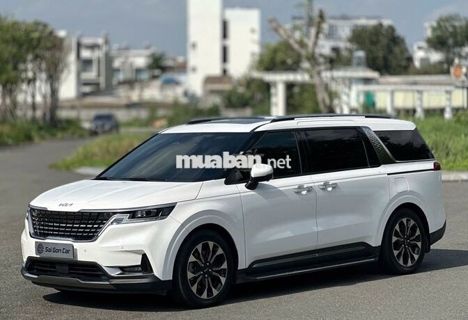 Kia Carnival Signature 2023 Trắng 24.000km