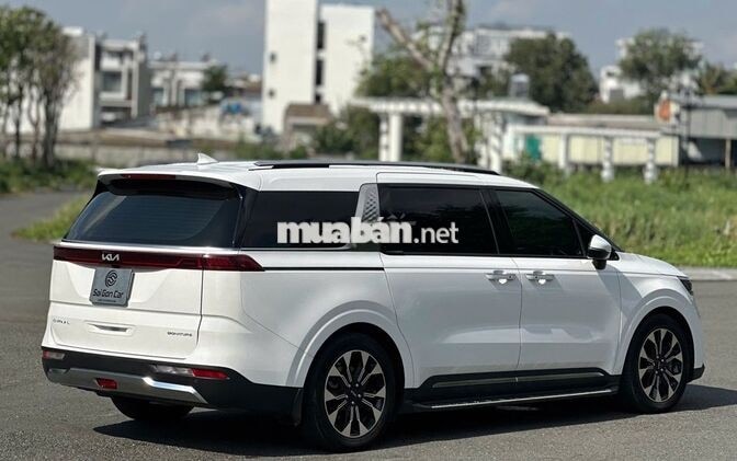 Kia Carnival Signature 2023 Trắng 24.000km