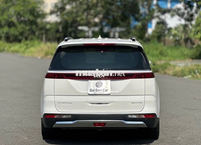 Kia Carnival Signature 2023 Trắng 24.000km
