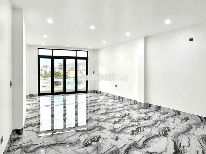 CHO THUÊ NHÀ NGUYÊN CĂN 6 TẦNG VCN PHƯỚC HẢI GIÁ 35 TRIỆU/THÁNG