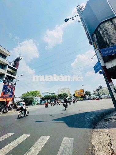 CHO THUÊ NHÀ MẶT TIỀN PHAN VĂN TRỊ NGAY NGÃ TƯ GẦN EMART