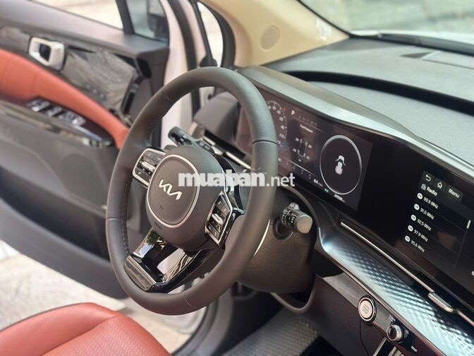Kia Carnival Signature 2023 Trắng 24.000km