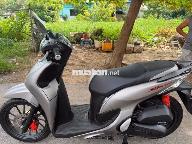 Honda SH Mode đk 2024 odo 3000 km chính chủ ký
