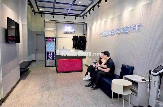 CHO THUÊ NHÀ MẶT TIỀN PHAN VĂN TRỊ NGAY NGÃ TƯ GẦN EMART