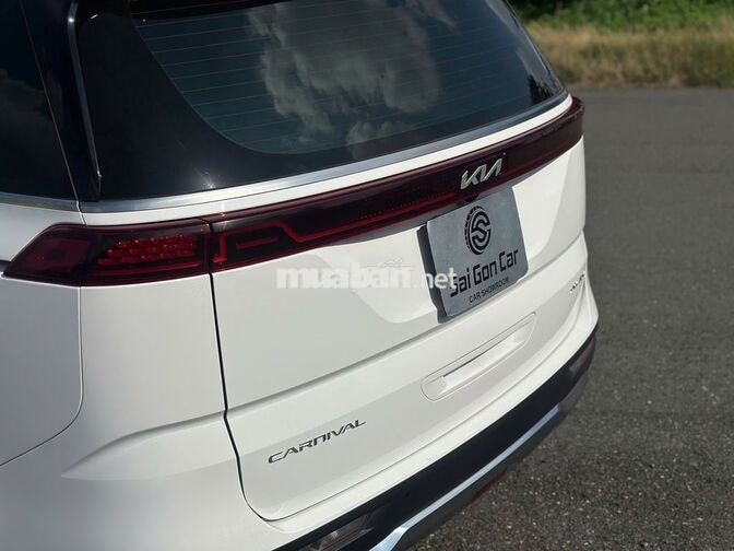 Kia Carnival Signature 2023 Trắng 24.000km