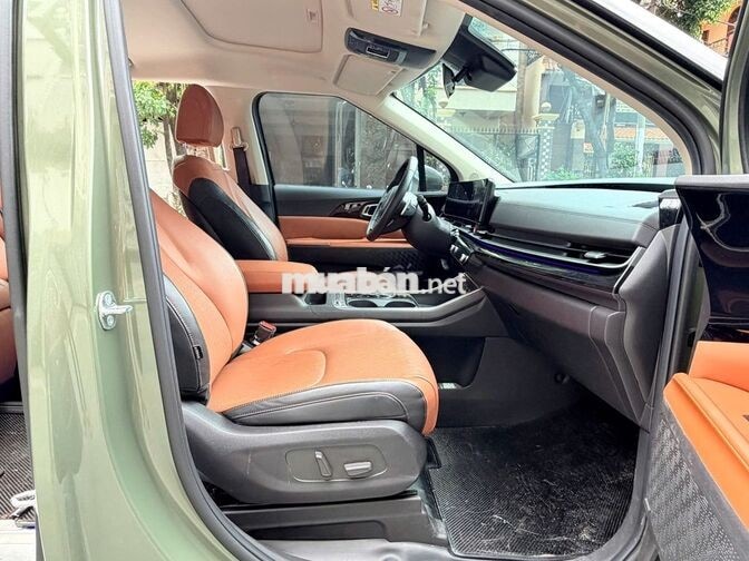 Kia Carnival Signature 2025 Xanh rêu 30000 km