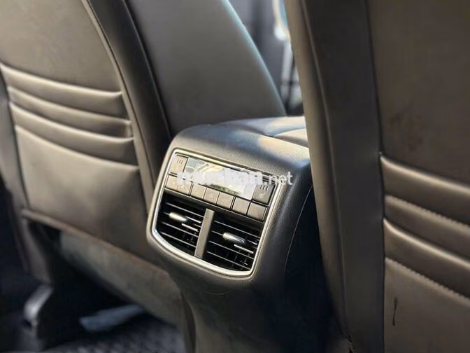 Mazda CX-8 Premium 2024 Trắng 7 chỗ