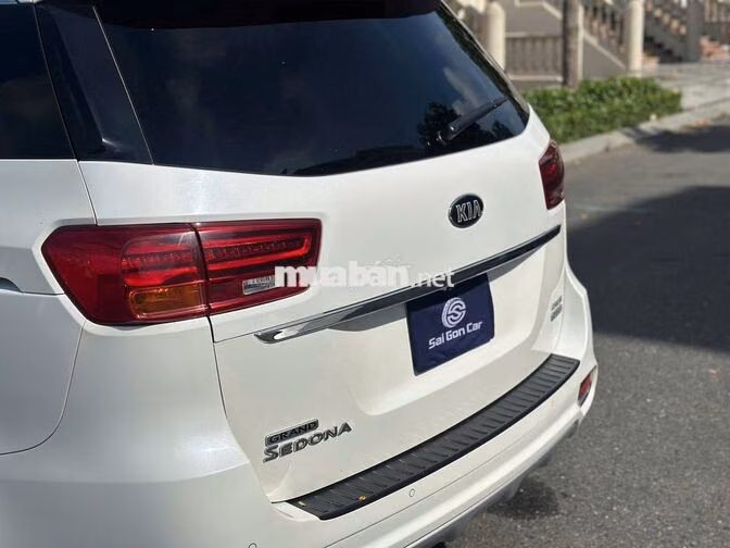 KIA Sedona DATH 2021 Trắng 7 chỗ Tự động 90.000 km