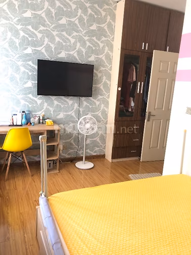 Chính chủ đi nước ngoài cần bán nhanh chung cư Đức Khải 85m2 2PN 