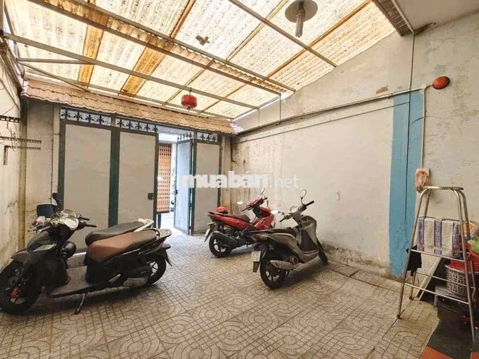 Nhà 4 tầng, dt 135m2, hẻm ô tô 8m, Ngay Hậu Giang, Quận 6 