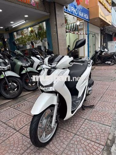 Honda SH 125i 2024 Trắng 4.050 km BSTP Chính Chủ