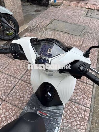 Honda SH 125i 2024 Trắng 4.050 km BSTP Chính Chủ