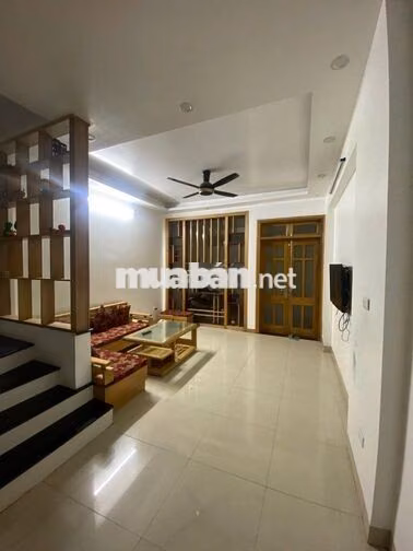 Cho thuê nhà Hoàng Hoa Thám 40m2- 5 tầng dân xây - vị trí đẹp chỉ 16tr