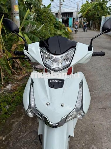 Wave thái 125i/2023 đi 1.639 km 9 chủ ký 