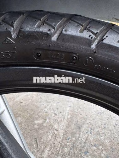 Wave thái 125i/2023 đi 1.639 km 9 chủ ký 