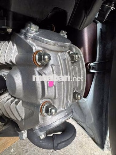 Wave thái 125i/2023 đi 1.639 km 9 chủ ký 