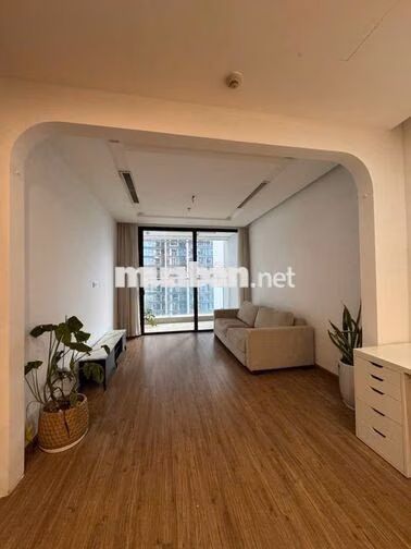 Cho thuê CC VINHOMES METROPOLIS Liễu Giai, 100M2, 3PN đối diện LOTTE