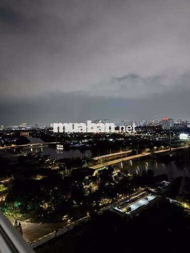 Cho thuê phòng Master tách biệt tại C/C Sunrise Riverside, vào ở liền.
